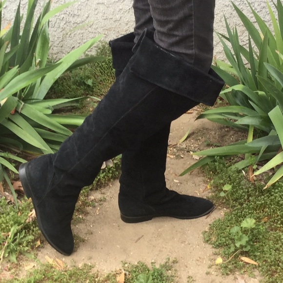 Vintage Shoes - Vintage Over the Knee Black Leather Tall Boots 👢
